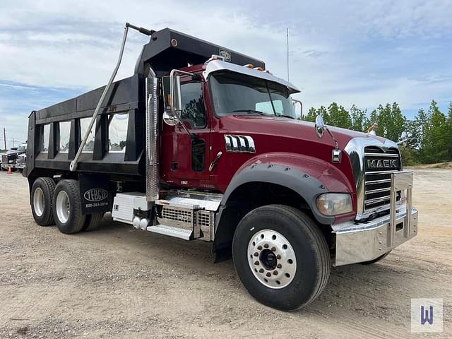Image of Mack GR64F equipment image 2