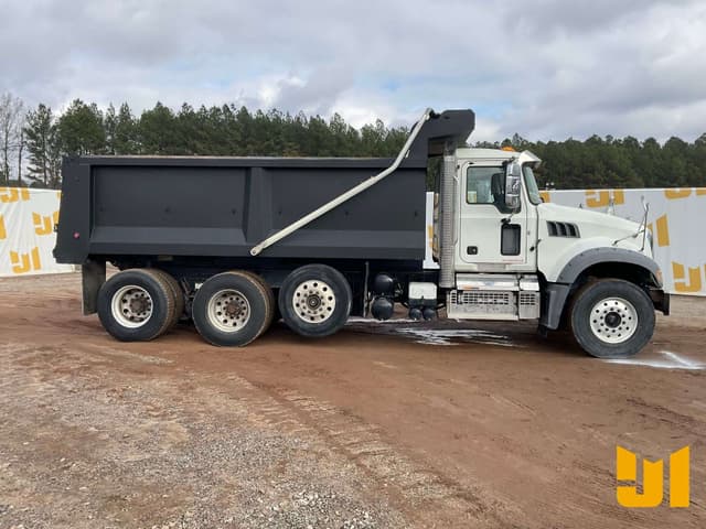 Image of Mack GR84F equipment image 3