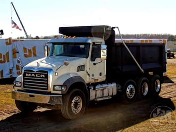 Main image Mack GR84F