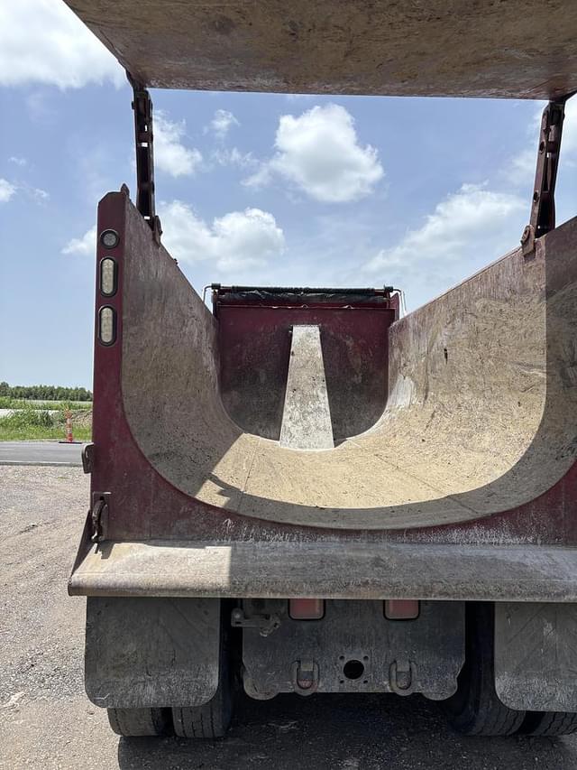 Image of Mack Granite 64FR equipment image 3