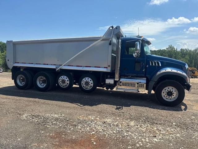 Image of Mack GR64F equipment image 3