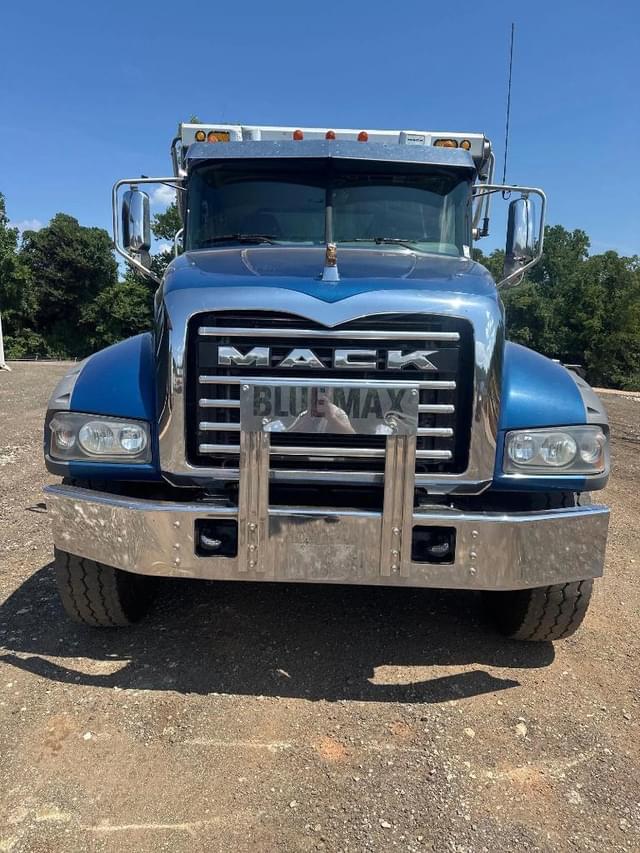 Image of Mack GR64F equipment image 1