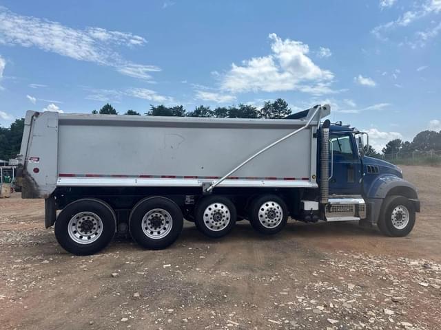 Image of Mack GR64F equipment image 4