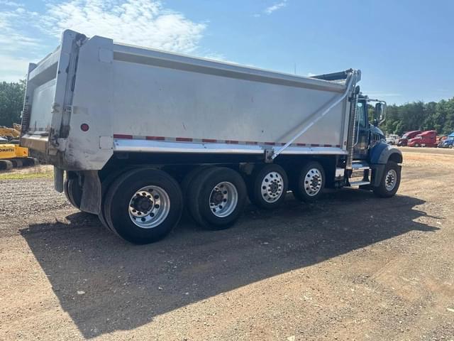Image of Mack GR64F equipment image 4