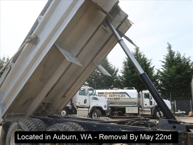 Image of Mack GR84F equipment image 2