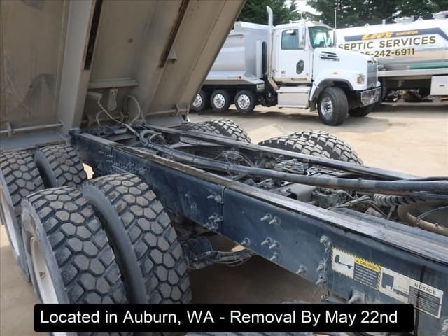 Image of Mack GR84F equipment image 1