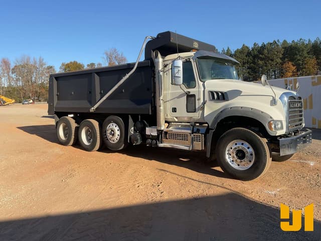 Image of Mack Granite equipment image 2