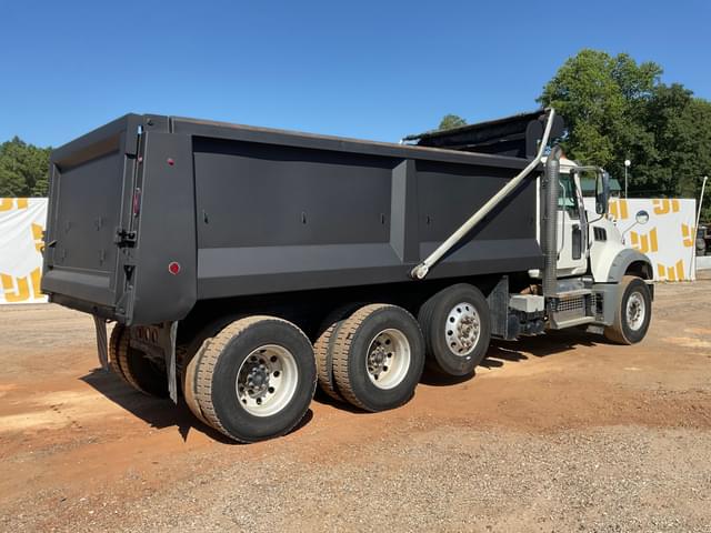 Image of Mack Granite equipment image 4