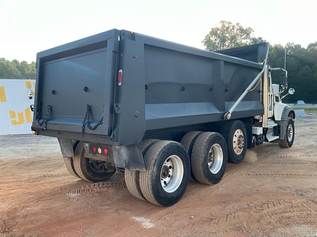 Image of Mack Granite equipment image 4