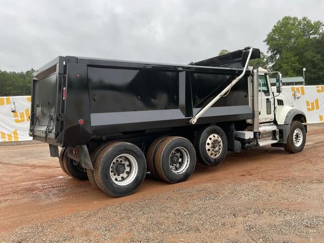 Image of Mack Granite equipment image 4