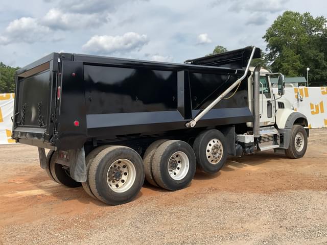 Image of Mack Granite equipment image 4