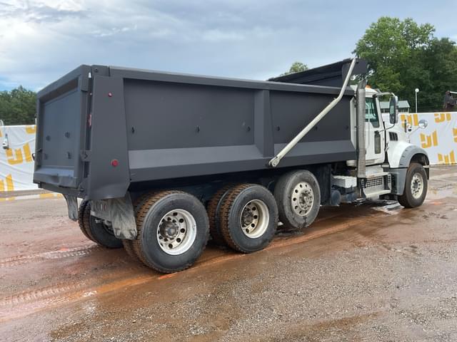 Image of Mack Granite equipment image 4