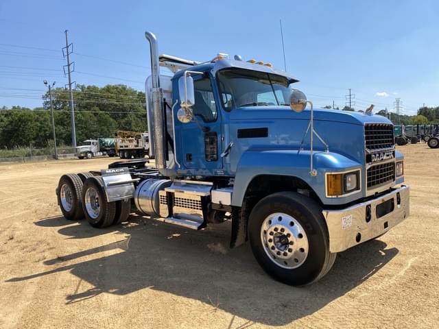 Image of Mack PI64T equipment image 3
