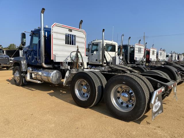 Image of Mack PI64T equipment image 1
