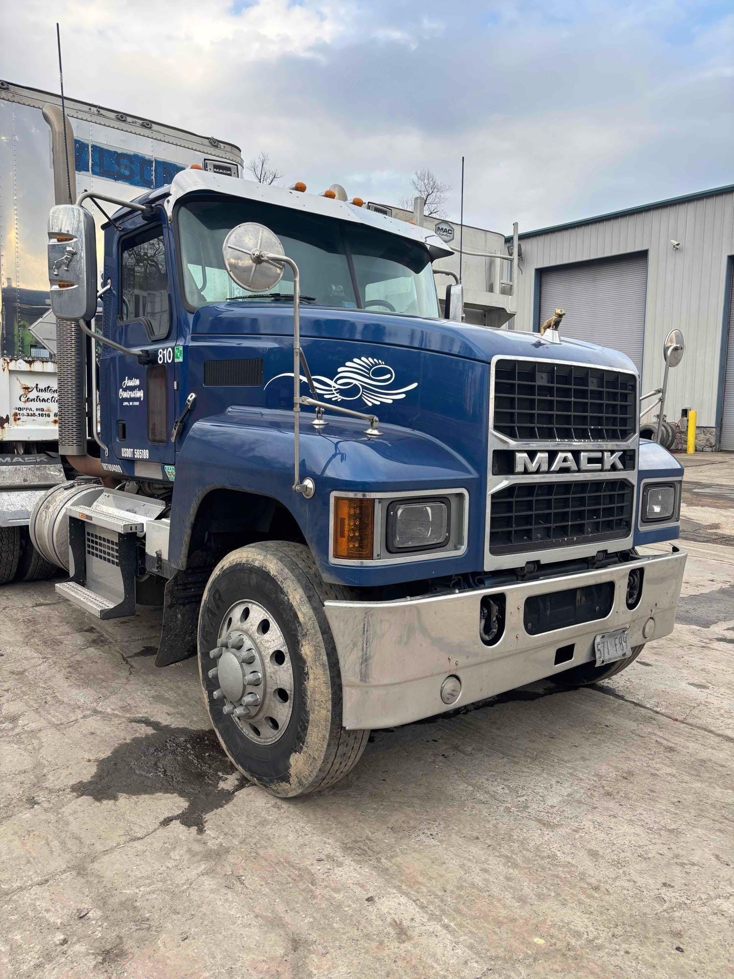 2021 Mack Pinnacle Equipment Image0