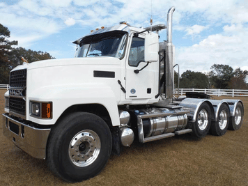 Main image Mack PI64T