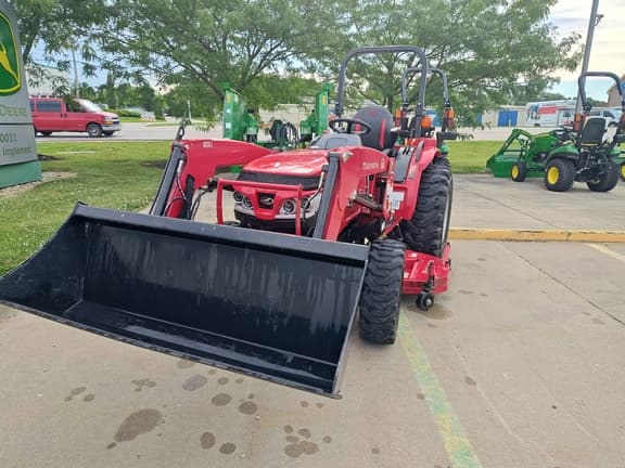 Image of Mahindra 1626 equipment image 2