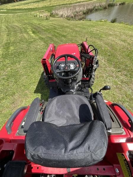 Image of Mahindra 1626 equipment image 4