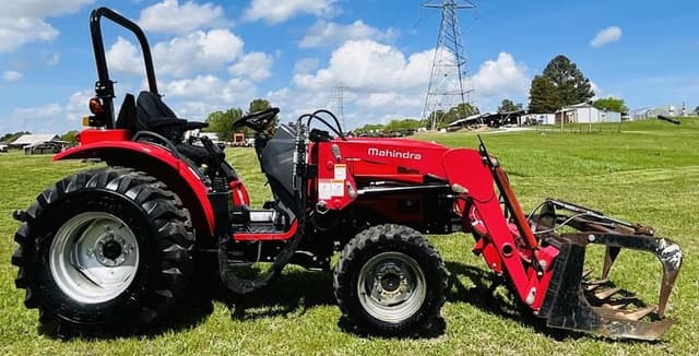 Image of Mahindra 1626 equipment image 2