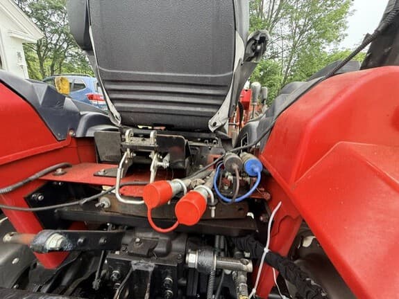 Image of Mahindra 1635 equipment image 3
