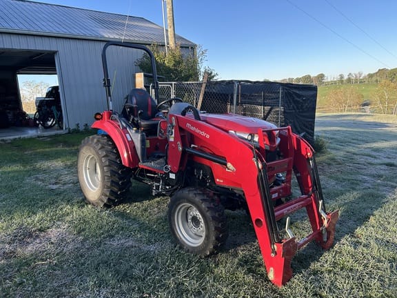 2021 Mahindra 1635 Equipment Image0