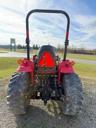 Image of Mahindra 1635 equipment image 2
