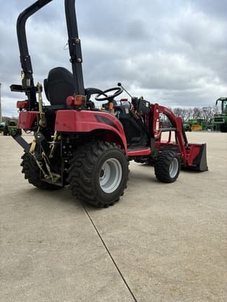 Image of Mahindra eMax 20S HST equipment image 2