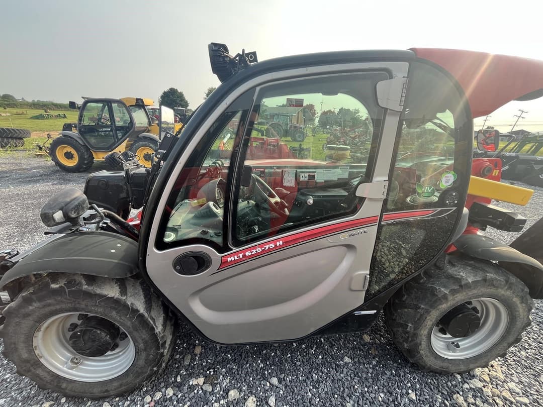 Image of Manitou MLT625 Primary image