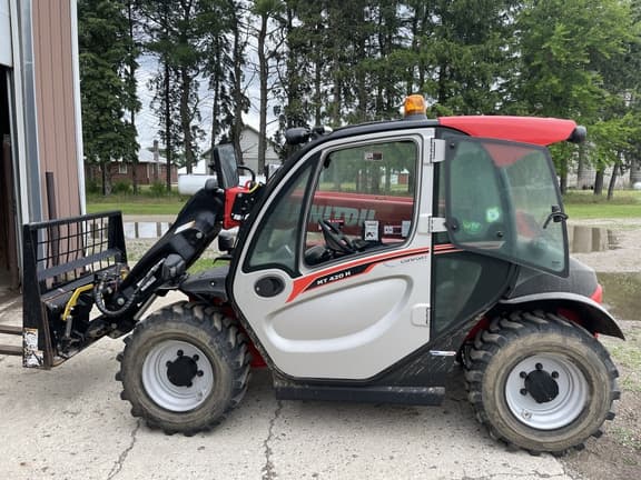 Image of Manitou MT420H equipment image 3