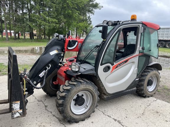 Image of Manitou MT420H equipment image 2