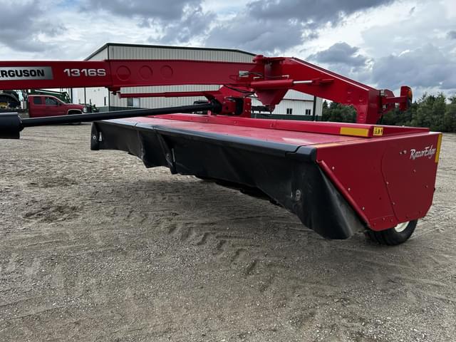 Image of Massey Ferguson 1316S equipment image 4