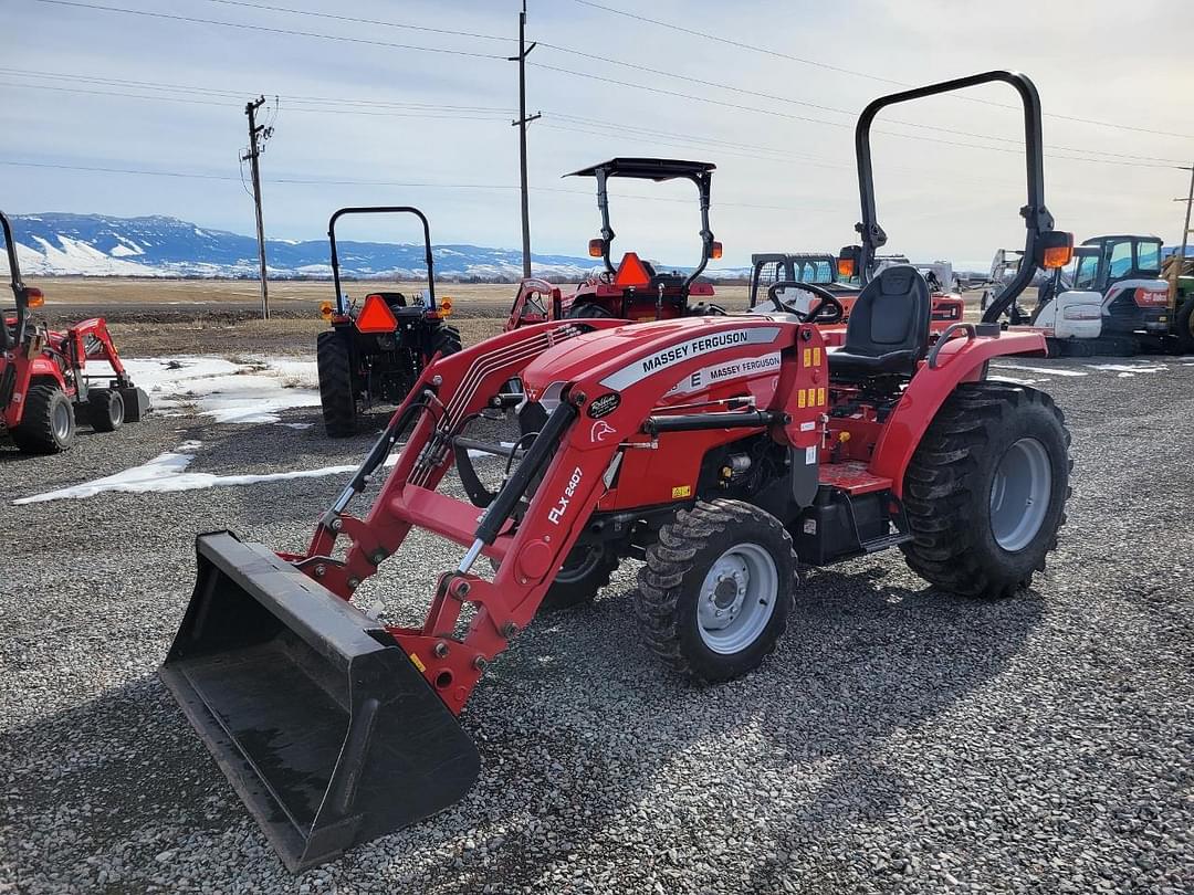 Image of Massey Ferguson 1825E Primary image