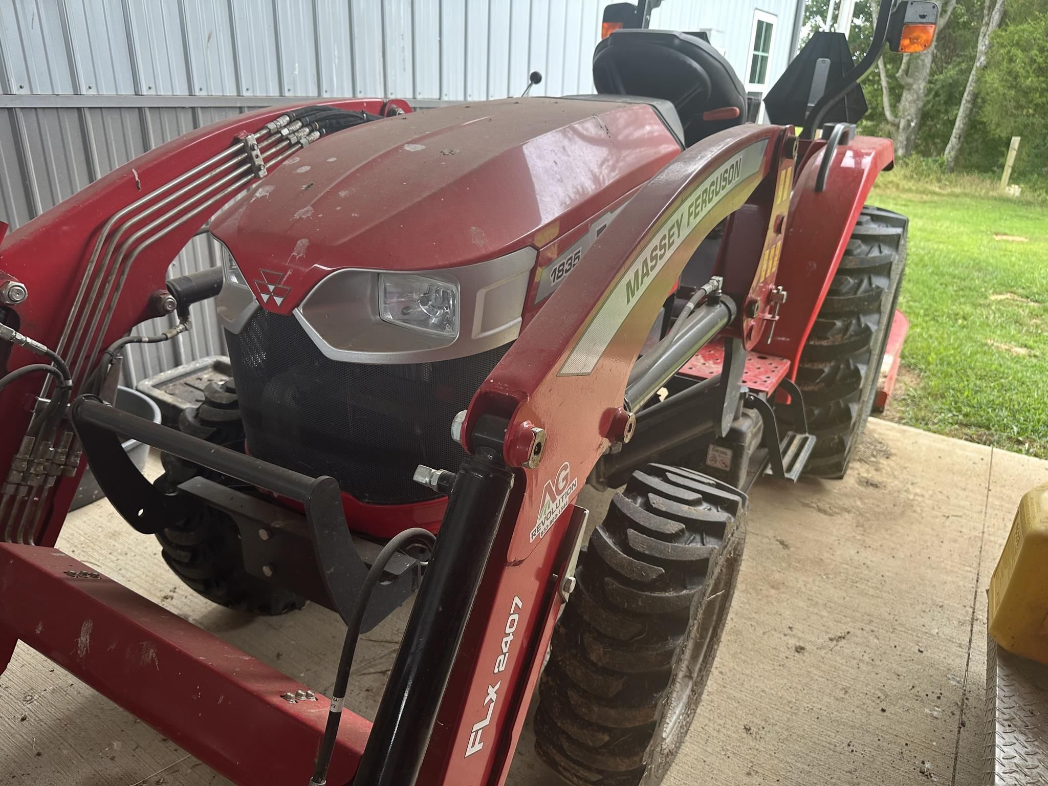 2021 Massey Ferguson 1835E Equipment Image0