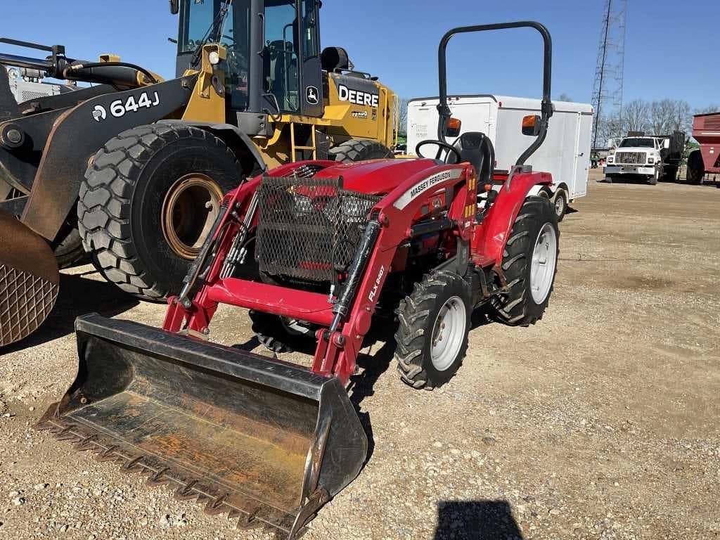 Image of Massey Ferguson 1835E Primary image