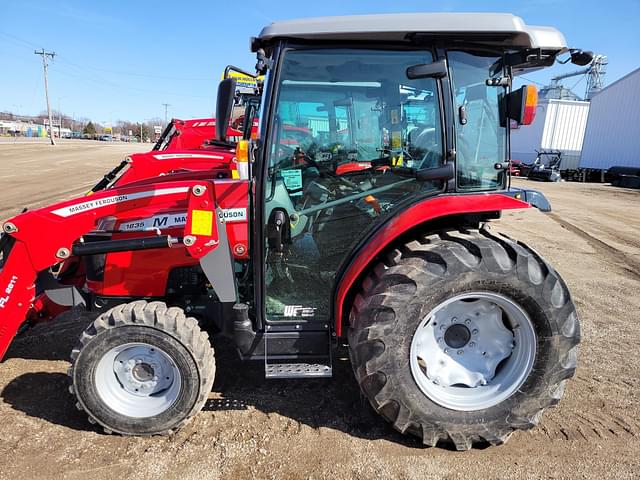 Image of Massey Ferguson 1835M equipment image 1