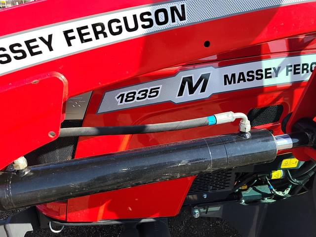 Image of Massey Ferguson 1835M equipment image 2