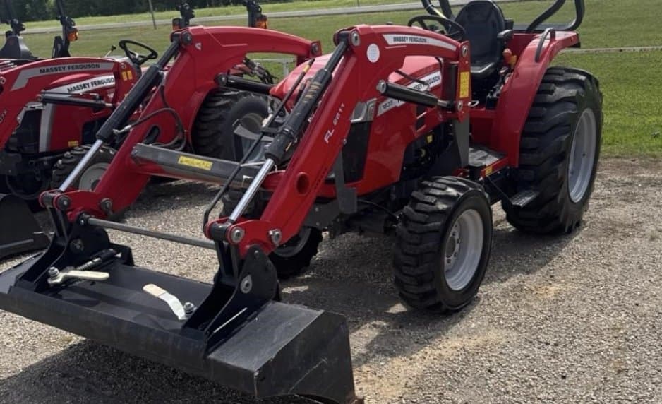 Image of Massey Ferguson 1835M Primary image