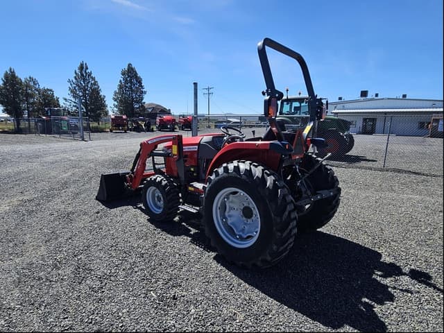 Image of Massey Ferguson 1835M equipment image 1