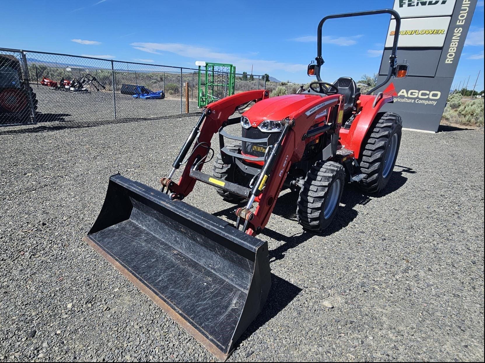2021 Massey Ferguson 1835M Equipment Image0