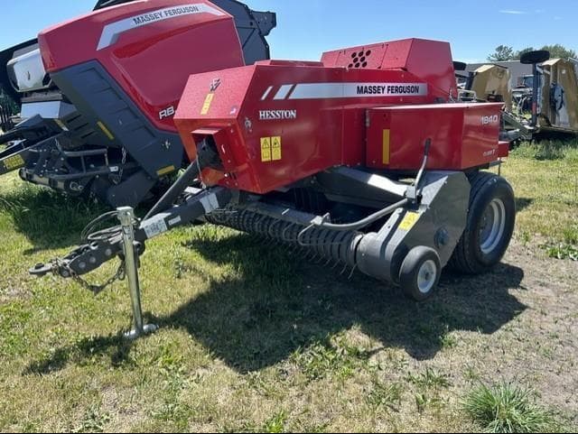 Image of Massey Ferguson 1840 equipment image 1