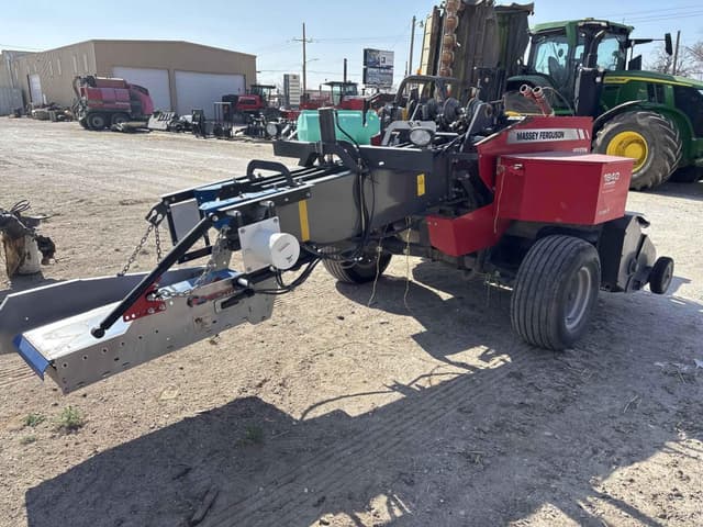 Image of Massey Ferguson 1840 equipment image 4