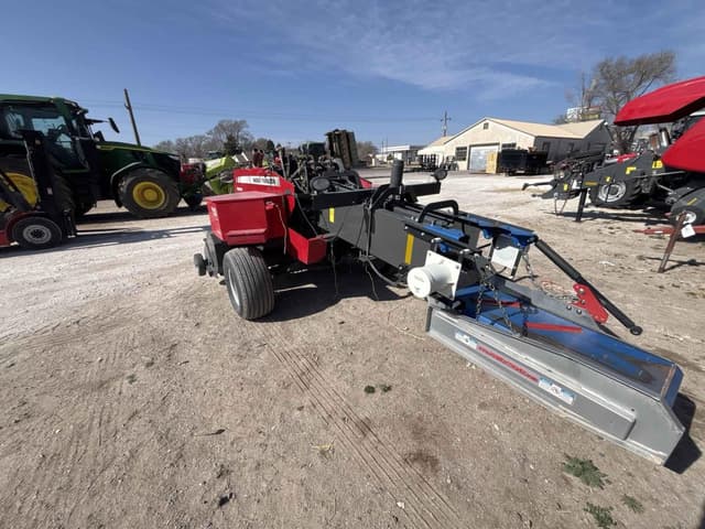 Image of Massey Ferguson 1840 equipment image 2
