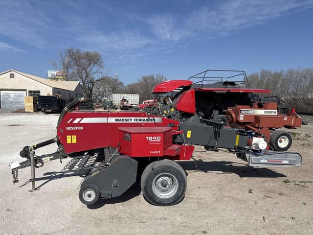 Image of Massey Ferguson 1840 equipment image 1