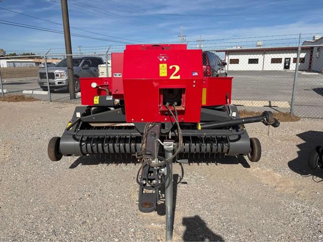 Image of Massey Ferguson 1840 equipment image 1