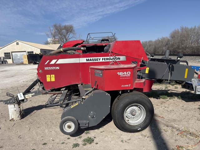 Image of Massey Ferguson 1840 equipment image 3