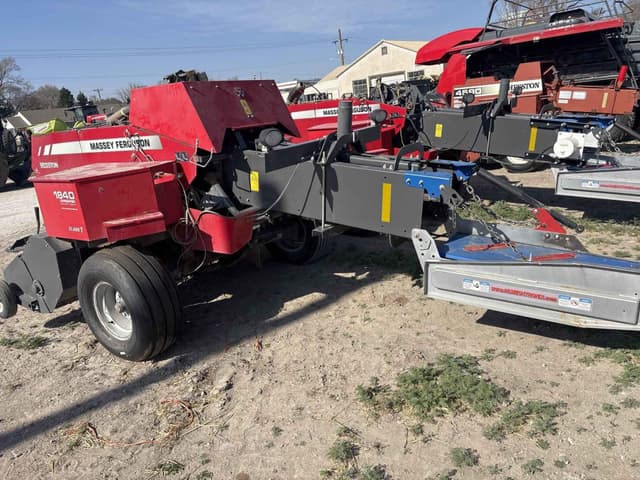 Image of Massey Ferguson 1840 equipment image 4