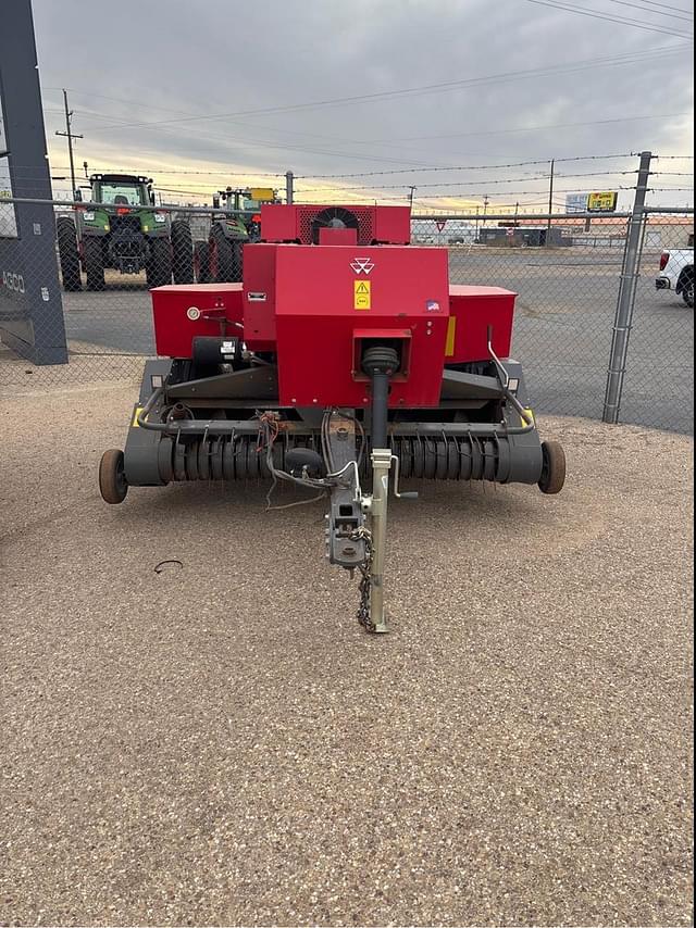 Image of Massey Ferguson 1840 equipment image 2