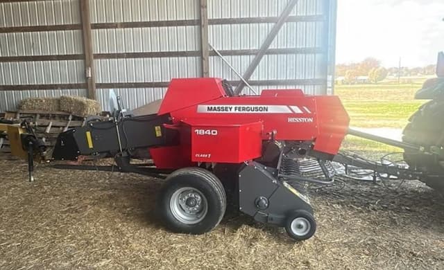 Image of Massey Ferguson 1840 equipment image 1