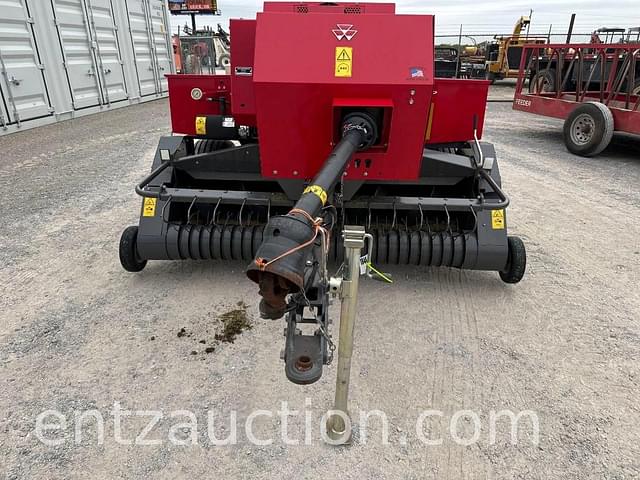 Image of Massey Ferguson 1840 equipment image 1