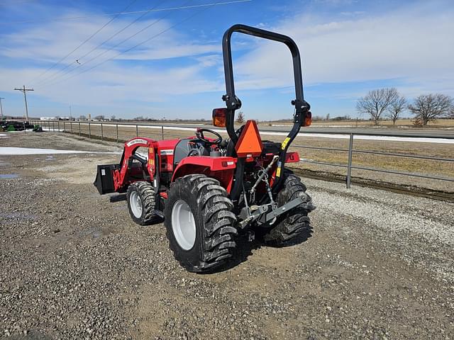 Image of Massey Ferguson 1840E equipment image 3